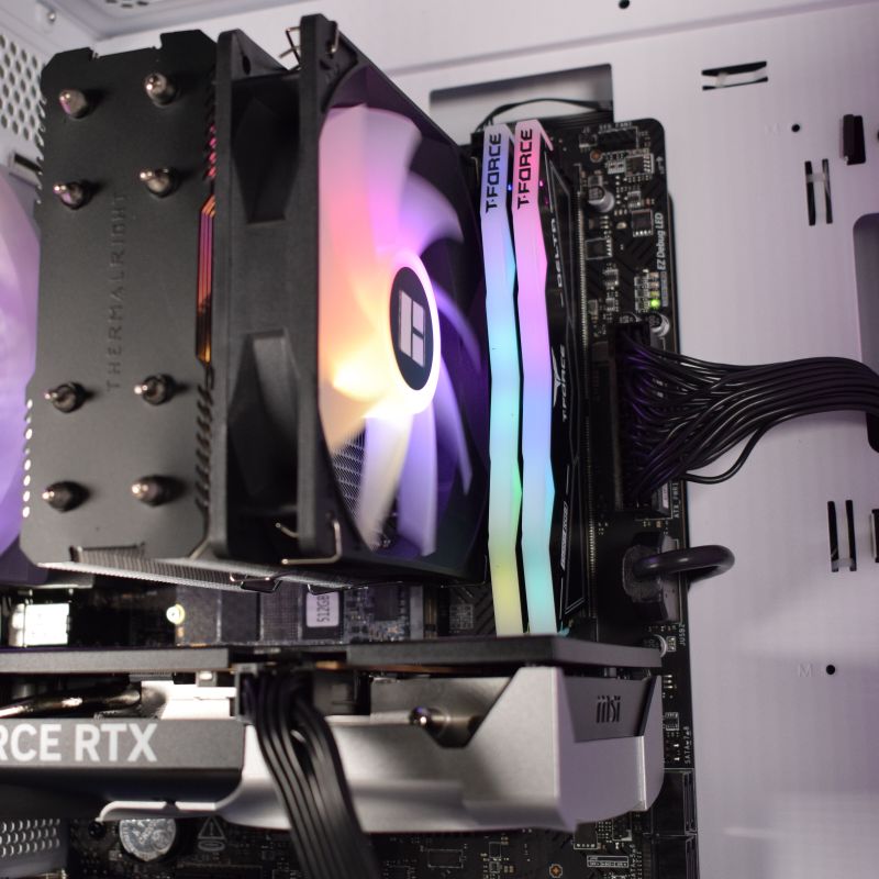 PC Aura Gamer Intel i5 12400F 16GB DDR5 500GB RTX 5060
